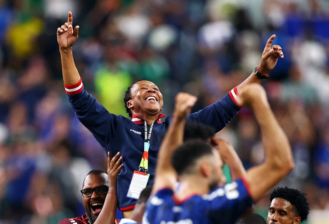 HLV Cabo Verde xúc động tạm biệt World Cup, dành lời khen đặc biệt cho Argentina- Ảnh 4.