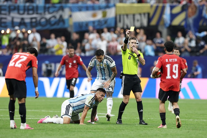Liên đoàn Bóng đá Ai Cập khiếu nại lên FIFA, đòi điều tra trọng tài trận thua Argentina- Ảnh 3.