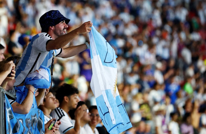CĐV Argentina bị tố phân biệt chủng tộc với streamer nổi tiếng người Mỹ, FIFA điều tra khẩn cấp- Ảnh 4.