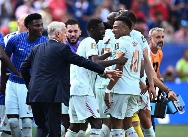 HLV Deschamps đi v&agrave;o lịch sử World Cup: Mbappe - Dembele t&aacute;i lập kỳ t&iacute;ch của Brazil- Ảnh 4.