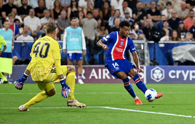 Desire Doue ghi b&agrave;n thắng g&acirc;y tranh c&atilde;i, PSG hạ Aston Villa: Bảo vệ th&agrave;nh c&ocirc;ng Si&ecirc;u c&uacute;p ch&acirc;u &Acirc;u- Ảnh 5.