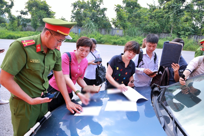 An ninh thắt chặt tại kỳ thi lần 2 của Tuyên Quang- Ảnh 4.