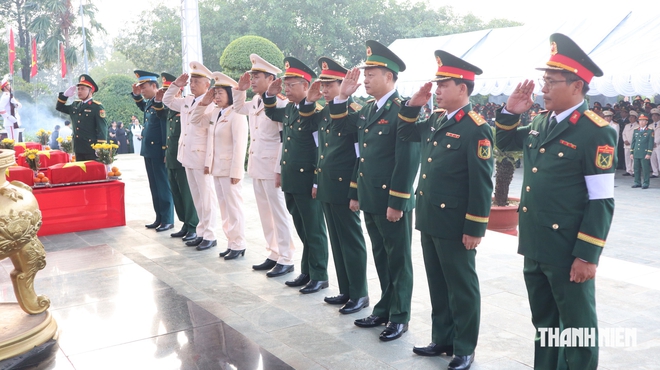 Đồng Nai: Trang trọng lễ truy điệu, an táng 29 hài cốt liệt sĩ- Ảnh 8.