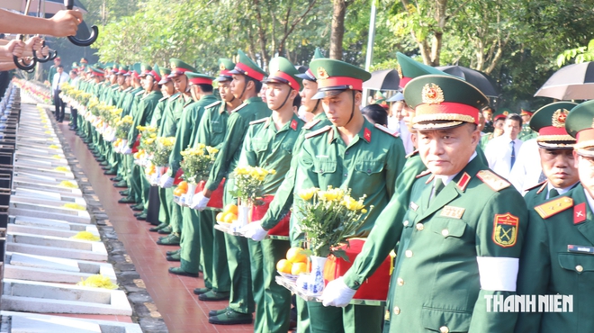 Đồng Nai: Trang trọng lễ truy điệu, an táng 29 hài cốt liệt sĩ- Ảnh 13.
