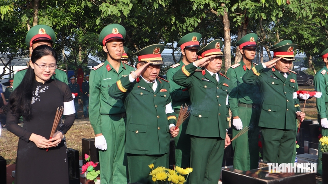 Đồng Nai: Trang trọng lễ truy điệu, an táng 29 hài cốt liệt sĩ- Ảnh 16.