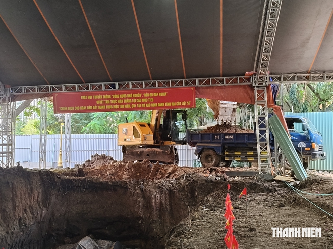Sáng nay, đồngloạttìmkiếm hài cốt liệt sĩ tại khu A, B trong công viên Lê Thị Riêng - Ảnh 3.