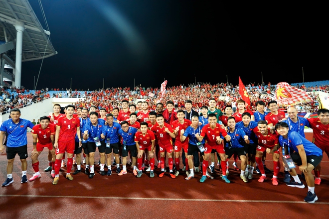 CĐV Việt Nam đã săn sạch vé ở Rajamangala, sẵn sàng tiếp lửa thầy trò ông Kim đánh bại Thái Lan- Ảnh 4.