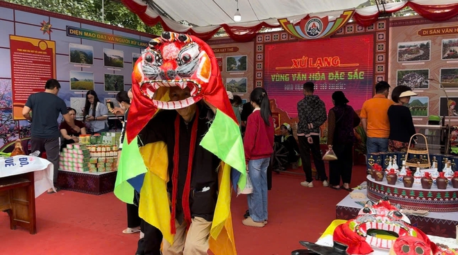 Người &lsquo;thổi hồn&rsquo; thượng v&otilde; v&agrave;o những chiếc đầu sư tử m&egrave;o - Ảnh 3.