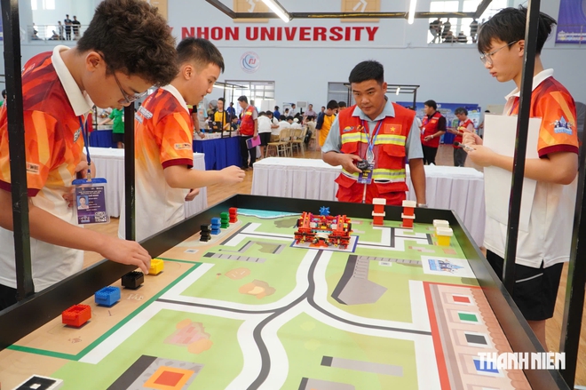 'Đại chiến' robot tại Gia Lai, giành vé thi đấu quốc tế - Ảnh 9.