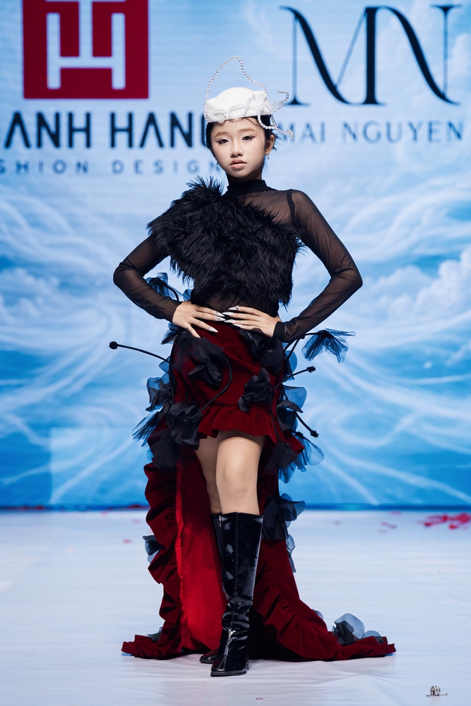 5 nhà thiết kế kể chuyện tuổi thơ trên sàn diễn mùa thu- Ảnh 10.