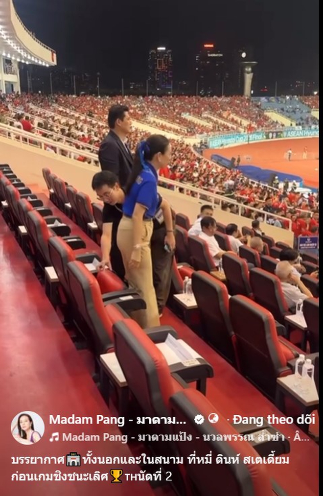 Madam Pang cầm nón lá ở khán đài VIP sân Mỹ Đình: ‘Bầu không khí cuồng nhiệt quá’- Ảnh 2.