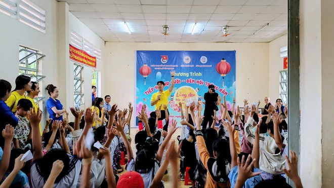 Lồng đèn thắp sáng ước mơ - Ảnh 6.