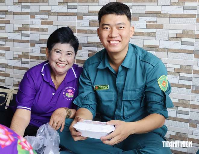 D&acirc;n qu&acirc;n phường Ph&uacute; Định ở TP.HCM 2 ng&agrave;y mỗi th&aacute;ng mong nhiệm vụ đặc biệt- Ảnh 3.
