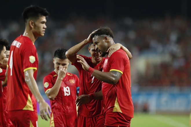 Đội tuyển Việt Nam thống trị đội hình tiêu biểu ASEAN Cup, Lê Giang Patrik bất ngờ vắng mặt- Ảnh 1.