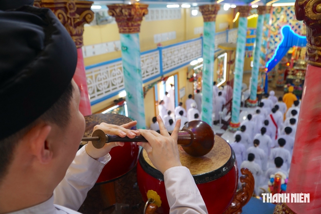 Rằm tháng 7, hàng trăm người Cao Đài về Thánh thất Sài Gòn dự lễ Trung Ngươn - Ảnh 11.