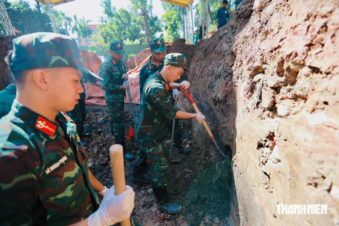 Công viên Lê Thị Riêng: 14 hài cốt liệt sĩ được tìm thấy trong ngày 3.8 - Ảnh 5.