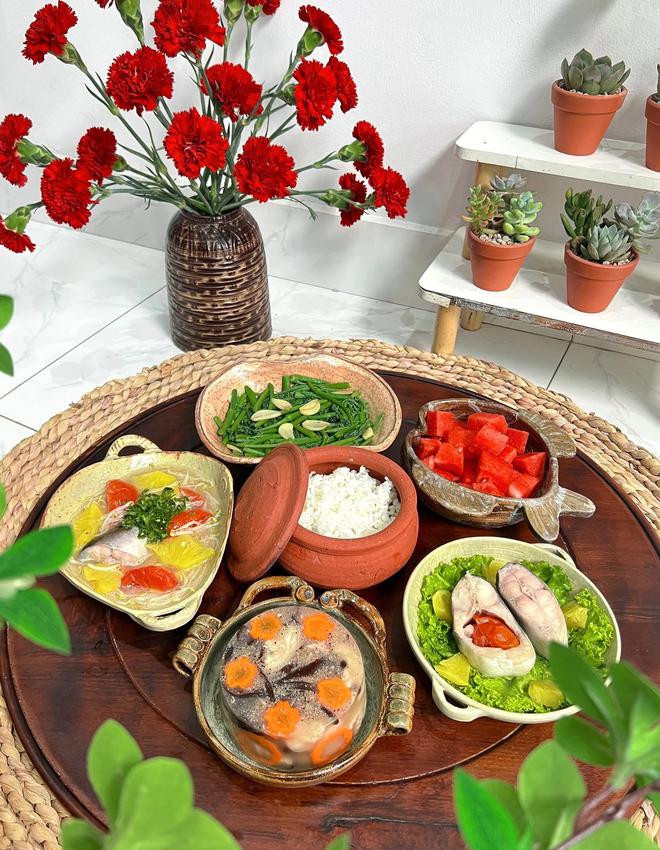 Những mâm cơm nhà đẹp như ngoài quán của cô giáo trẻ hút nghìn lượt thích - Ảnh 7.