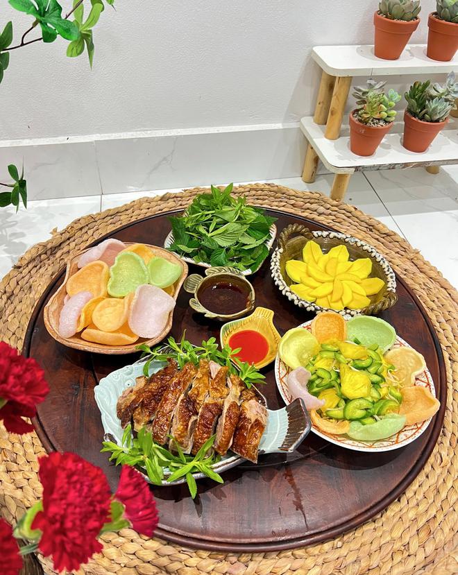 Những mâm cơm nhà đẹp như ngoài quán của cô giáo trẻ hút nghìn lượt thích - Ảnh 13.