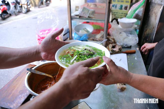 Tô phở 25.000 đồng thời 'bão giá' ở Hà Nội- Ảnh 6.