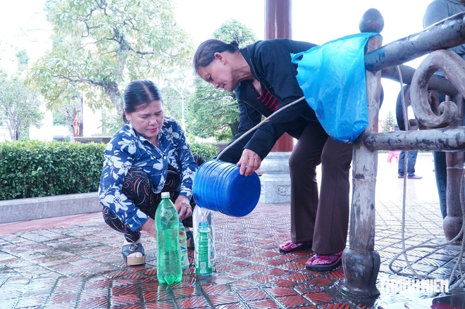 Người dân xin gì ở lễ giỗ Hoàng đế Quang Trung - Ảnh 11.