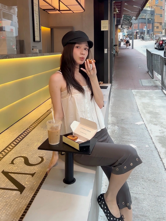 Giày bệt trở lại, đưa xu hướng nữ tính lên ngôi mùa thu năm nay- Ảnh 8.