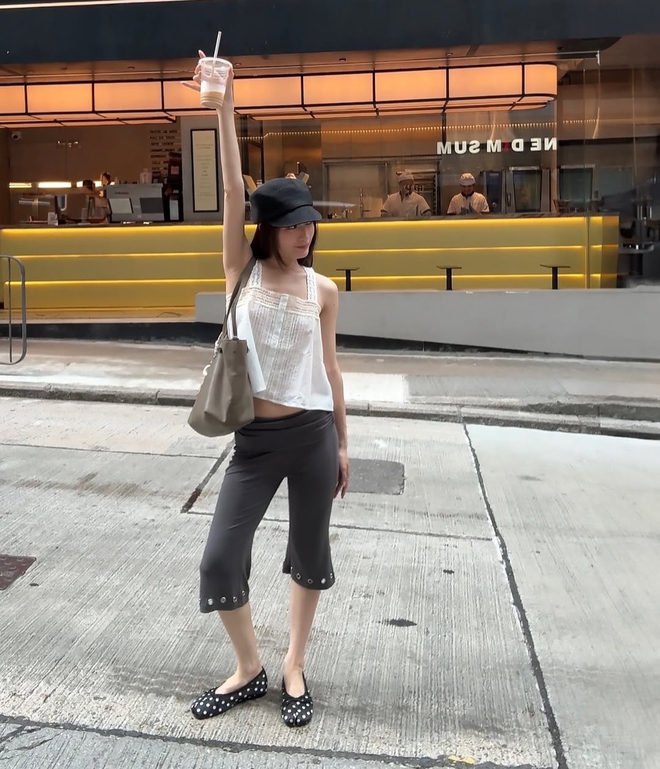 Giày bệt trở lại, đưa xu hướng nữ tính lên ngôi mùa thu năm nay- Ảnh 9.