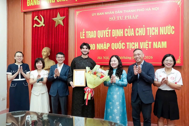 Lương Chí Khải chính thức trở thành công dân Việt Nam, ngày nhận quốc tịch đầy cảm động- Ảnh 5.