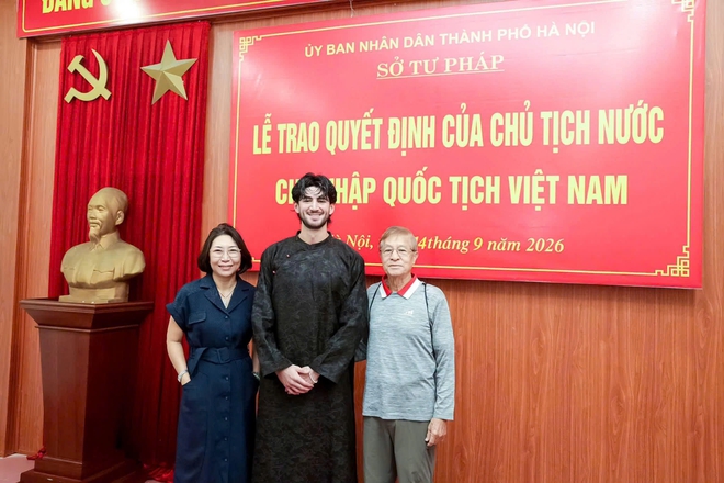 Lương Chí Khải chính thức trở thành công dân Việt Nam, ngày nhận quốc tịch đầy cảm động- Ảnh 3.