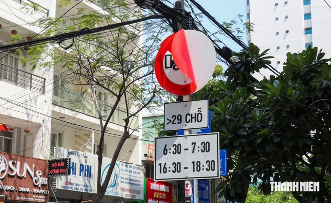 Biển báo giao thông ở Nha Trang xuống cấp, phai màu- Ảnh 6.