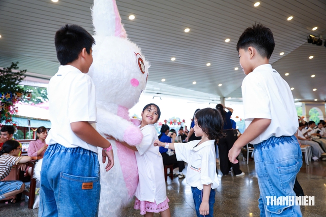 Trung thu Đầm Sen: Nơi lưu giữ những mùa trăng yêu thương và viết tiếp ước mơ- Ảnh 6.