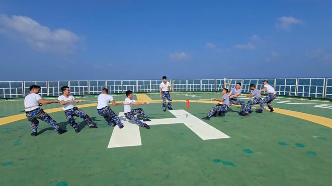 Lính nhà giàn DK1 vui Tết Độc lập- Ảnh 6.