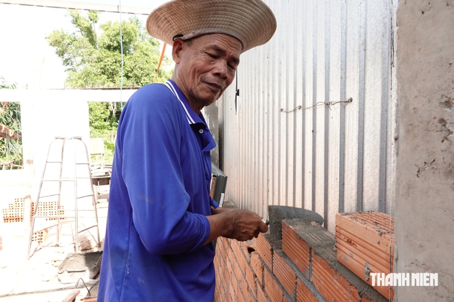 Những lão nông 20 năm dựng mái ấm cho người nghèo- Ảnh 2.