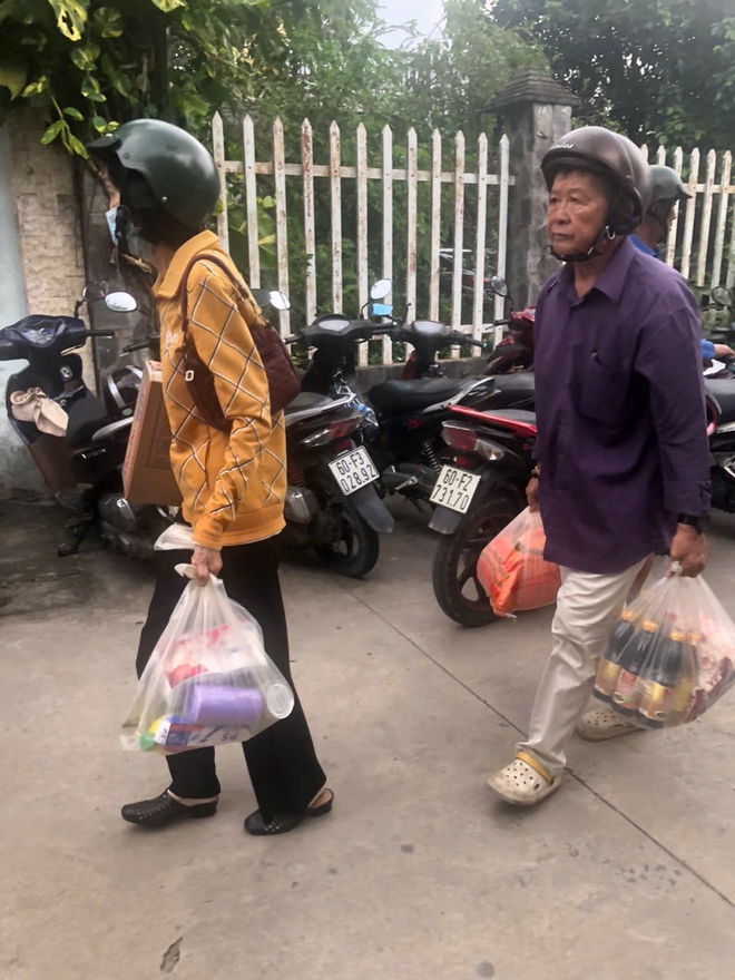 Phiên chợ 0 đồng chia sẻ yêu thương - Ảnh 11.