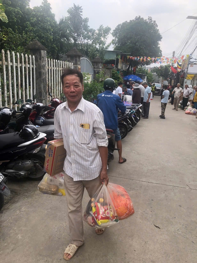 Phiên chợ 0 đồng chia sẻ yêu thương - Ảnh 10.