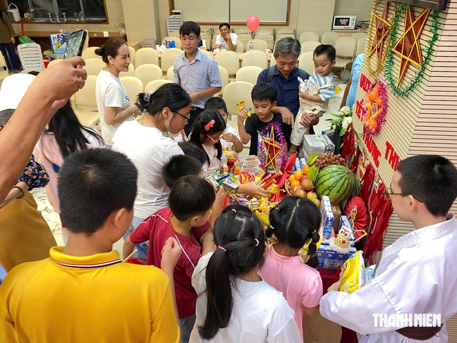 Trung thu đặc biệt ở Báo Thanh Niên: Những đứa trẻ ngày nào nay vào đại học - Ảnh 21.