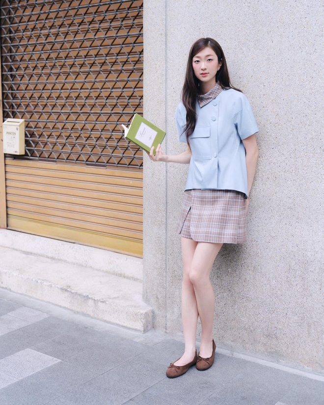 5 mẫu chân váy hack dáng, dễ phối cùng sơ mi, blouse - Ảnh 8.