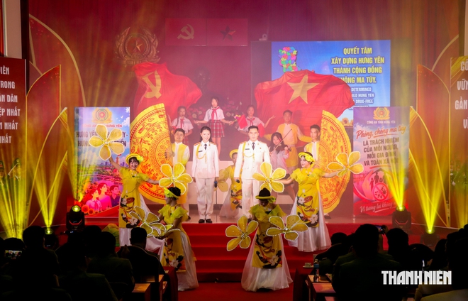 Công an cơ sở 'trổ tài' đưa pháp luật đến gần dân- Ảnh 4.