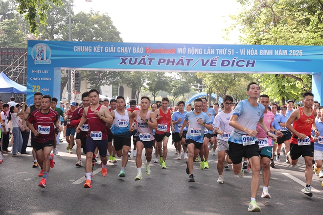 Khép lại giải chạy Báo Hànộimới 2026: Bước chạy kết nối cộng đồng, lan tỏa hòa bình- Ảnh 13.