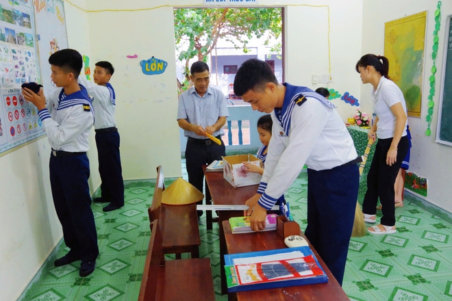 Trường Sa tất bật chuẩn bị khai giảng năm học mới- Ảnh 1.