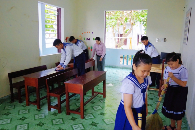 Trường Sa tất bật chuẩn bị khai giảng năm học mới- Ảnh 2.