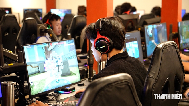 Quán internet đóng cửa lúc 22 giờ: Tiệm lo doanh thu, người chơi nói gì? - Ảnh 8.