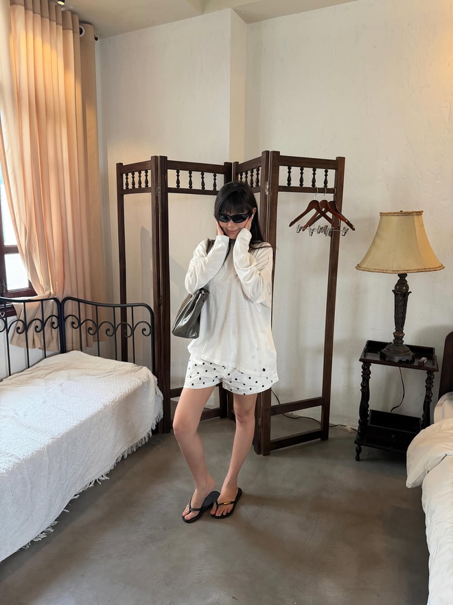 Áo thun dài tay làm mới tủ đồ thời trang đường phố mùa thu- Ảnh 2.