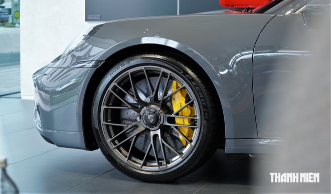 Porsche 911 Turbo S mạnh nhất về Việt Nam, có gì để 'dân chơi' xuống tiền?- Ảnh 9.