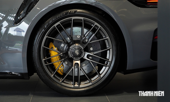Porsche 911 Turbo S mạnh nhất về Việt Nam, có gì để 'dân chơi' xuống tiền?- Ảnh 8.