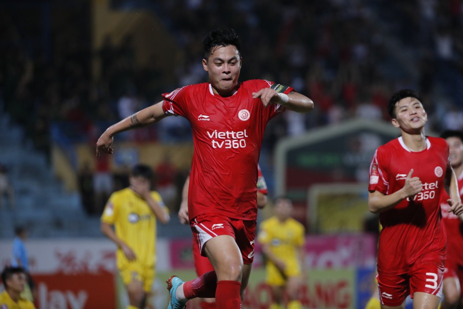 V-League 2023, Viettel 1-0 SLNA: Hoàng Đức treo bóng, Đức Chiến lập công! - Ảnh 2. V-League 2023, Viettel 1-0 SLNA: Hoàng Đức treo bóng, Đức Chiến lập công! - Ảnh 2.