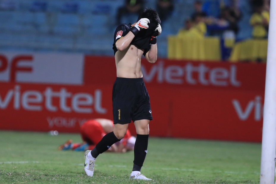 V-League 2023, Viettel 3-0 SLNA: Hoàng Đức tỏa sáng, 3 điểm quý giá ở Hàng Đẫy - Ảnh 3. V-League 2023, Viettel 3-0 SLNA: Hoàng Đức tỏa sáng, 3 điểm quý giá ở Hàng Đẫy - Ảnh 3.