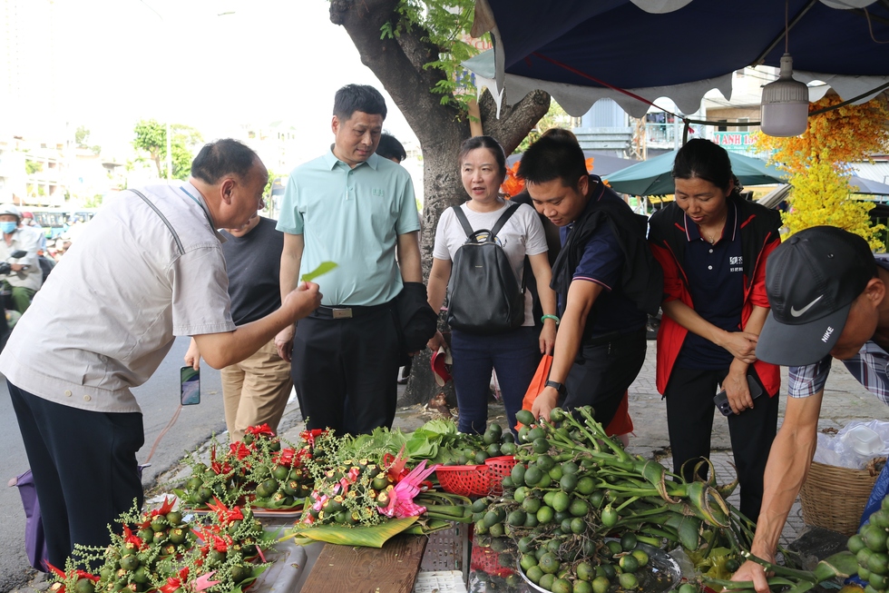 Phố độc lạ ở TP.HCM: Trầu cau Chợ Lớn 'kết nghĩa trăm năm' đường Lê Quang Sung- Ảnh 12.