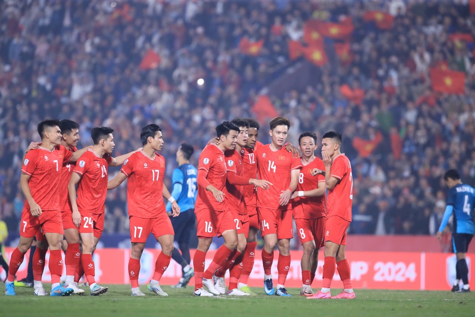 Vé chung kết lượt đi AFF Cup trên sân Việt Trì bán khi nào, giá ra sao?- Ảnh 1.