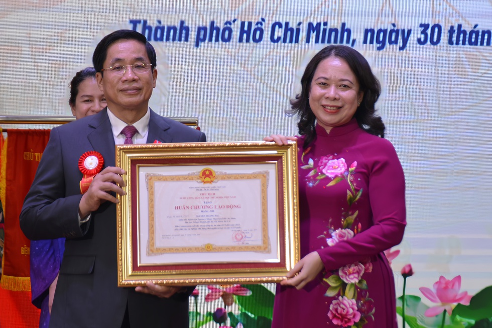 Bệnh viện Đại học Y Dược TP.HCM nhận danh hiệu Anh hùng Lao động- Ảnh 2.