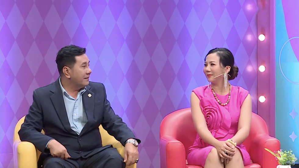Nghệ sĩ cải lương Lý Long Hùng tiết lộ cuộc sống hôn nhân bên vợ doanh nhân- Ảnh 2.